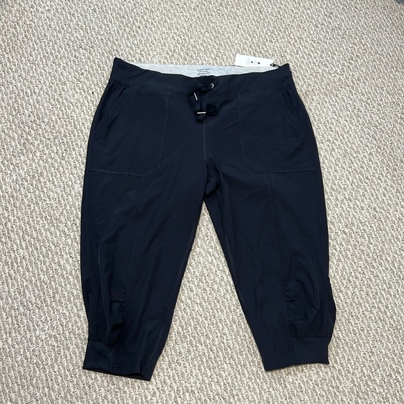 - Calvin Klein Capri joggers - Picture 1 of 4